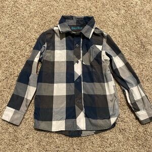 Bold blue boy’s size 5 grey and blue plaid button-up shirt #kidcore